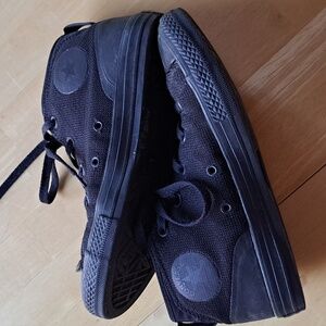 Converse All Stars Chuck Taylor Size 4 Youth (Syde Street)